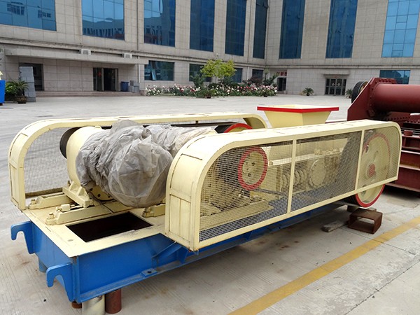 對(duì)輥機(jī)制沙怎么樣？有大型對(duì)輥制砂機(jī)視頻嗎？