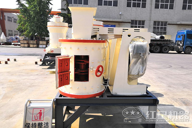石料粉碎機(jī)，小型的一臺(tái)什么價(jià)格？附圖片以及現(xiàn)場(chǎng)