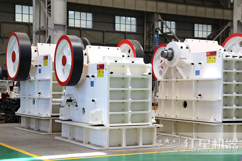 75型號顎式破碎機(jī)配多大二段破碎機(jī)？提供現(xiàn)場案例